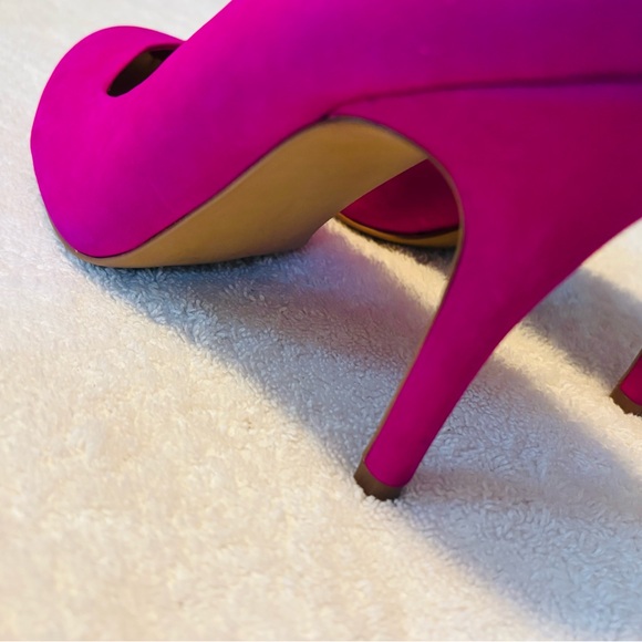 Brand New Heels By JESSICA SIMPSON - Size 9.5 M - Heel Height 4 Inches - box 31 - Picture 6 of 9